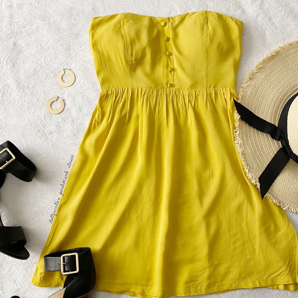 Elegant Yellow Strapless Dress